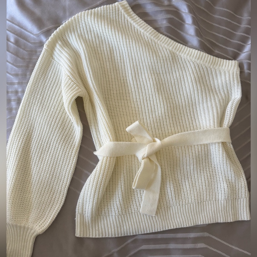 One-Shoulder Cream Knit Sweater